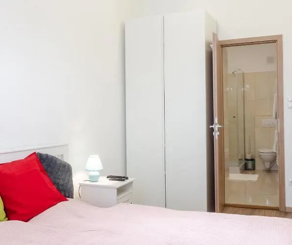 3 En Bedroom Flat In The Main Centre For 6ppl, 3bdr,3bthr,ac Appartement