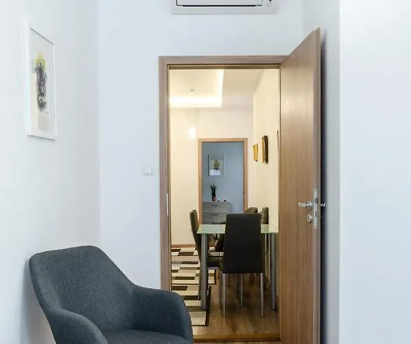 Appartement 3 En Bedroom Flat In The Main Centre For 6ppl, 3bdr,3bthr,ac