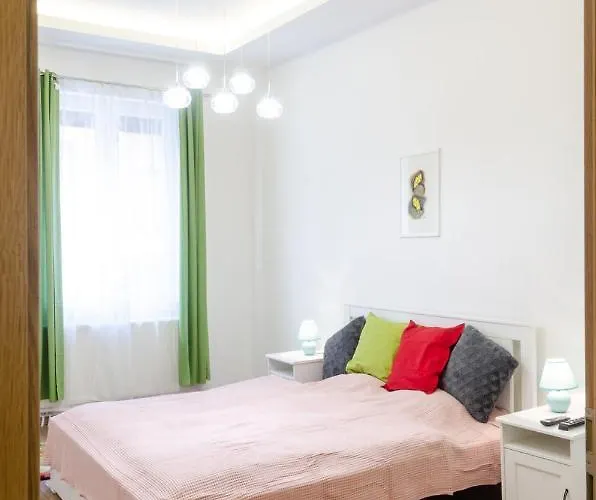 3 En Bedroom Flat In The Main Centre For 6ppl, 3bdr,3bthr,ac Appartement Budapest