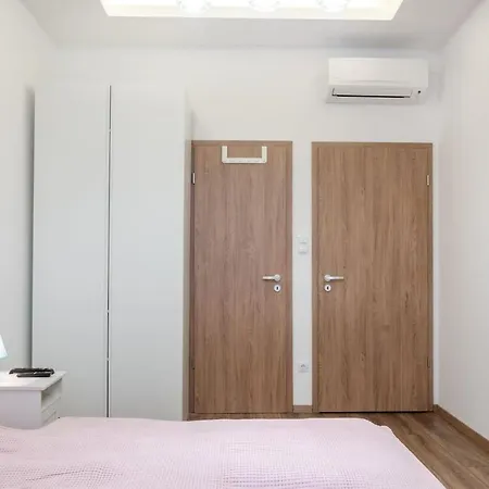 3 En Bedroom Flat In The Main Centre For 6ppl, 3bdr,3bthr,ac * Budapeszt