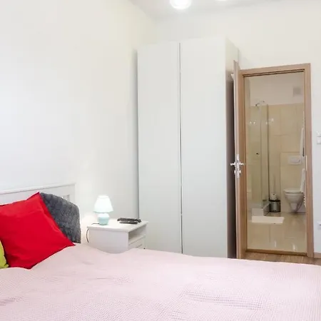 3 En Bedroom Flat In The Main Centre For 6ppl, 3bdr,3bthr,ac 아파트