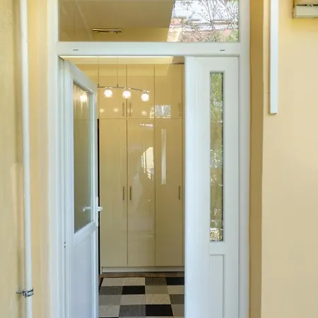 아파트 3 En Bedroom Flat In The Main Centre For 6ppl, 3bdr,3bthr,ac 부다페스트