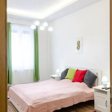 3 En Bedroom Flat In The Main Centre For 6ppl, 3bdr,3bthr,ac Daire Budapeşte