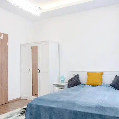 3 En Bedroom Flat In The Main Centre For 6ppl, 3bdr,3bthr,ac 부다페스트