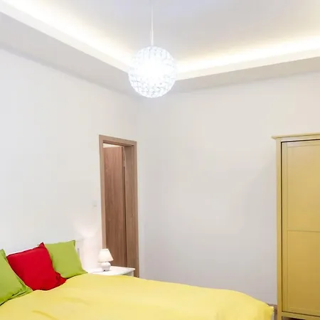 3 En Bedroom Flat In The Main Centre For 6ppl, 3bdr,3bthr,ac Apartamento
