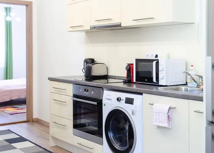 3 En Bedroom Flat In The Main Centre For 6ppl, 3bdr,3bthr,ac Apartament Budapesta