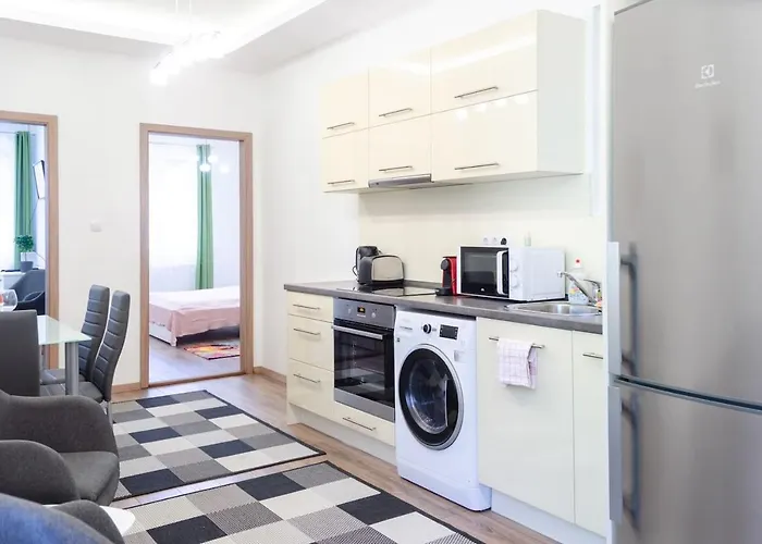 3 En Bedroom Flat In The Main Centre For 6ppl, 3bdr,3bthr,ac