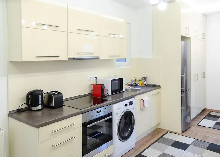 3 En Bedroom Flat In The Main Centre For 6ppl, 3bdr,3bthr,ac Appartamento Budapest