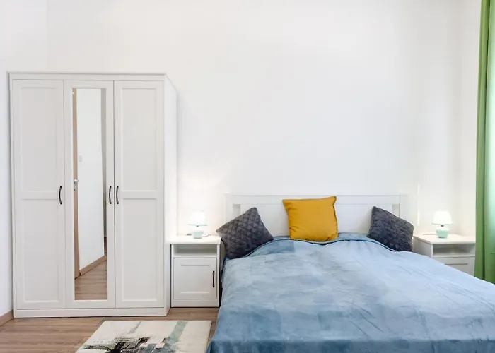 3 En Bedroom Flat In The Main Centre For 6ppl, 3bdr,3bthr,ac