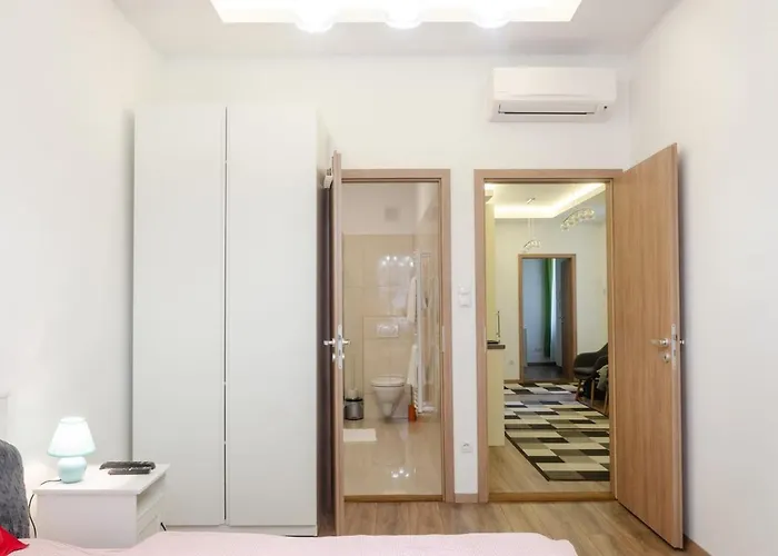 3 En Bedroom Flat In The Main Centre For 6ppl, 3bdr,3bthr,ac Apartamento *