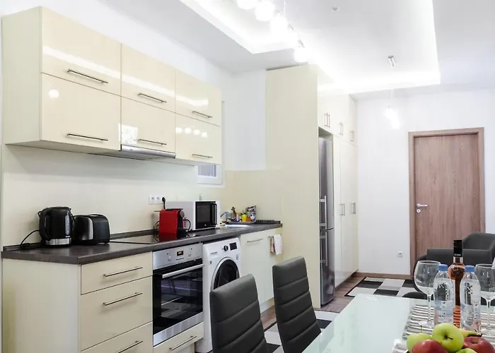 3 En Bedroom Flat In The Main Centre For 6ppl, 3bdr,3bthr,ac Apartamento *